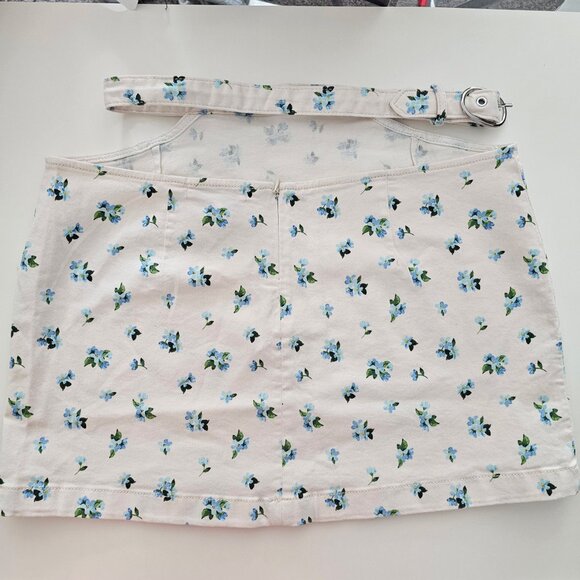NWT | WeWoreWhat x Revolve White Blue Floral Cut Out Mini Skirt Large - Picture 5 of 9